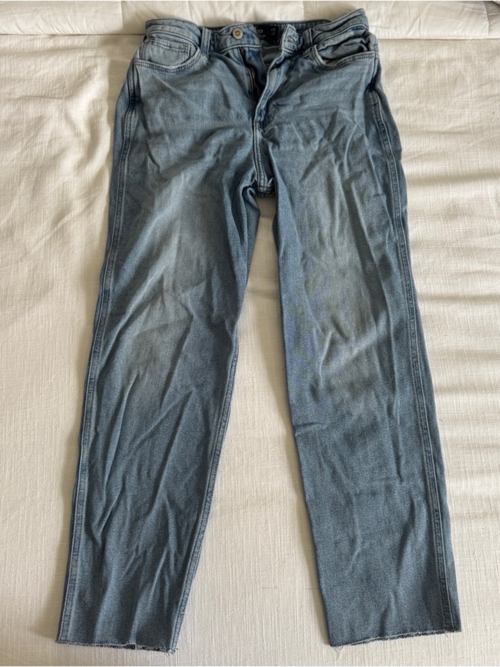 Hollister Ultra High-Rise Light Blue Mom Jeans